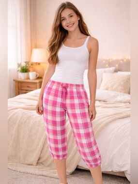 SO pink plaid pajama capri pants